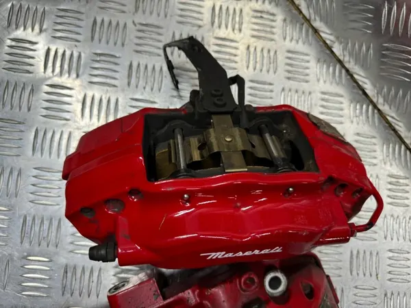 Maserati Ghibli 3.0 Hintere Bremszangen OEM Set image 6