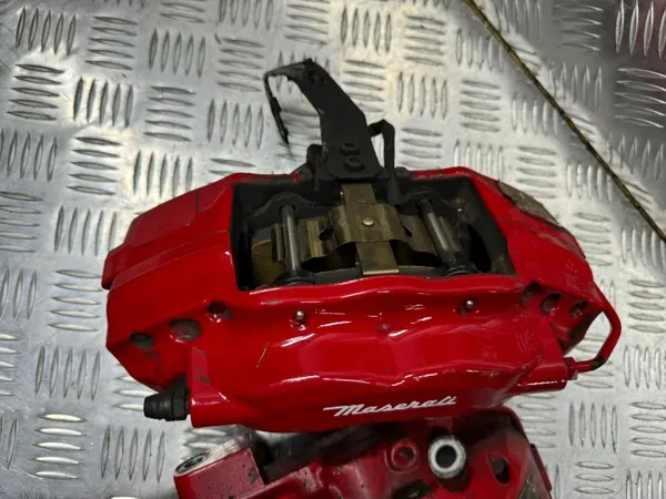 Maserati Ghibli 3.0 Hintere Bremszangen OEM Set image 7