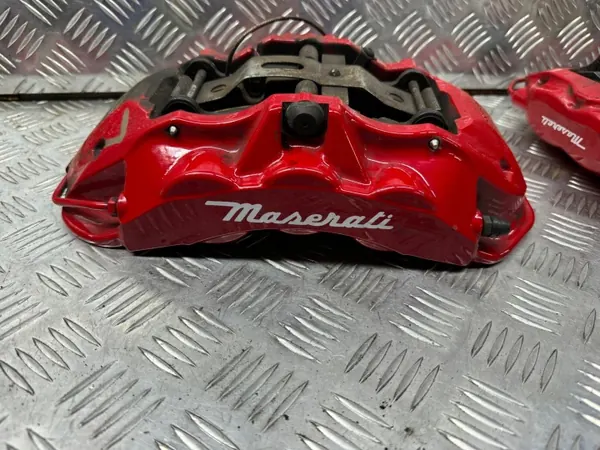 Maserati Ghibli 3.0 Hintere Bremszangen OEM Set image 9