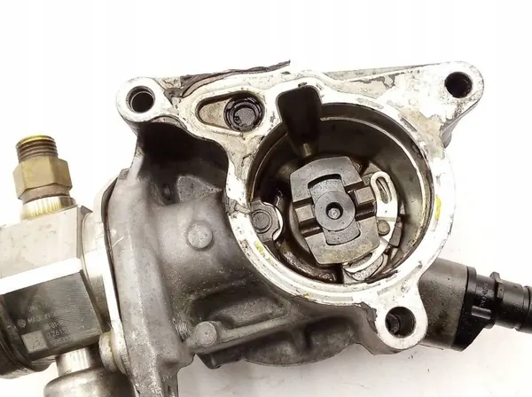 Pompe à injection OEM 06H127025G pour Seat Leon image 3
