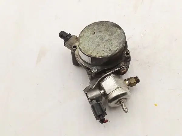 Pompe à injection OEM 06H127025G pour Seat Leon image 4