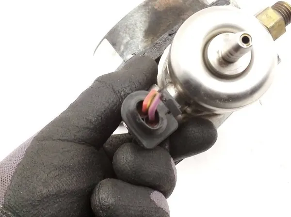Pompe à injection OEM 06H127025G pour Seat Leon image 5