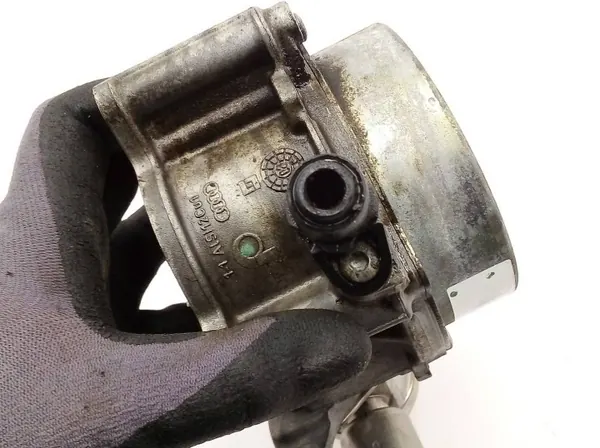 Pompe à injection OEM 06H127025G pour Seat Leon image 8