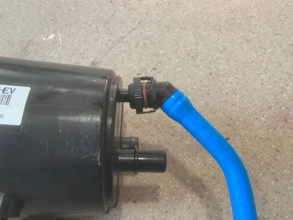 Brandstofdampkoolstoffilter BMW 3 OEM 8744777 image 8