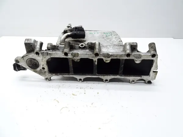 Gebruikt OEM inlaatspruitstuk voor Skoda Octavia III 1.6 TDI image 3