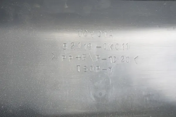 TOYOTA HILUX Paraurti Anteriore OEM 521190K011 image 6