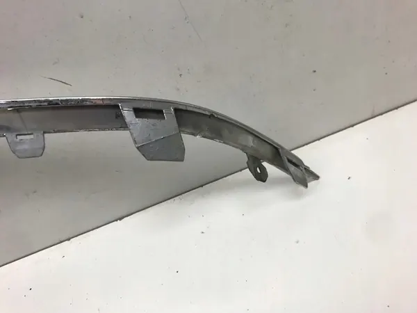 OPEL ASTRA J 2010- Krominen Etusäleikön Kehys OEM 13264458 image 10