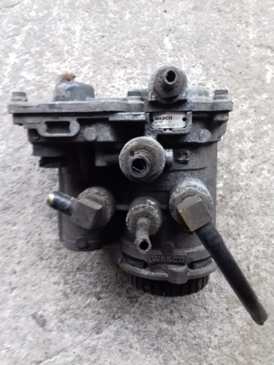 Soupape de Commande Remorque Wabco OEM 4802040020 image 2
