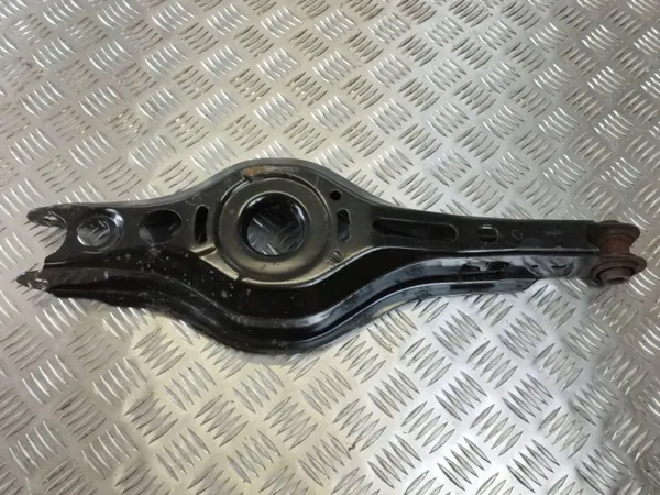 ESP1822 Bakfjädermontering vänster för Toyota C-HR image 2