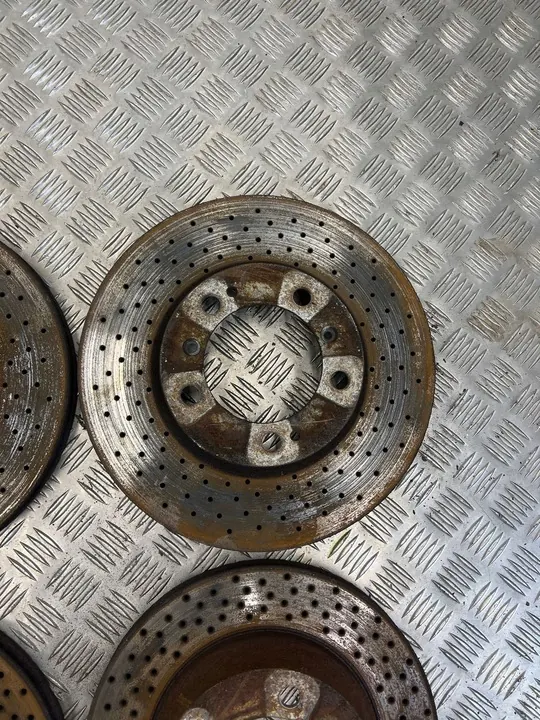 Porsche Cayman 987 2006 Remschijf en klauwset 99635140501 image 3