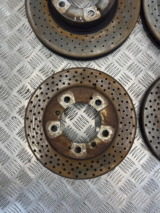 Porsche Cayman 987 2006 Remschijf en klauwset 99635140501 image 4