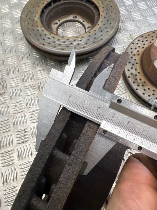 Porsche Cayman 987 2006 Remschijf en klauwset 99635140501 image 8