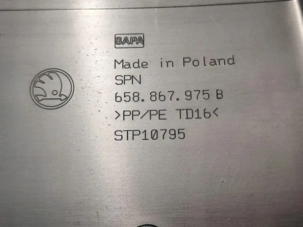Seitenteil Heckklappe OEM 658867975B Skoda Kamiq image 3