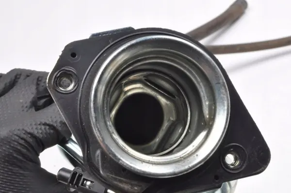 Suzuki Jimny IV 1.5 polttoainetäyttöputki OEM 394055 image 3