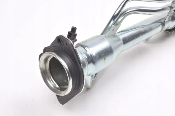 Suzuki Jimny IV 1.5 polttoainetäyttöputki OEM 394055 image 5