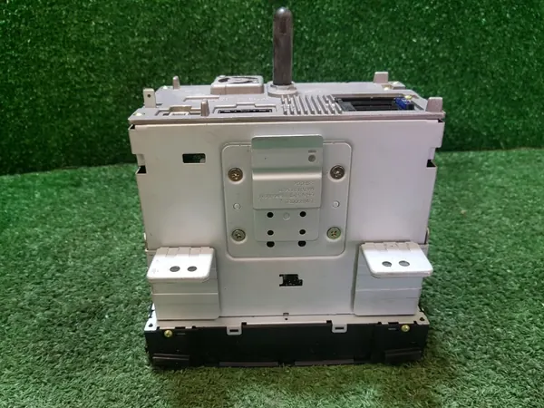 KIA OEM 96560-1H200EQ Fabriksradio med navigation image 7