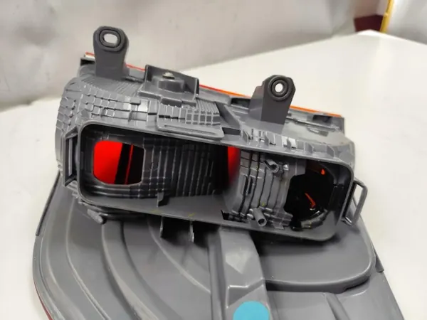 Luz trasera izquierda BMW X3 (F25) 03.14-08.17 image 9