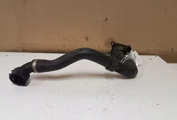 Jäähdytysputki VOLVO V60 2.0L diesel 2019 OEM 31474845 image 4