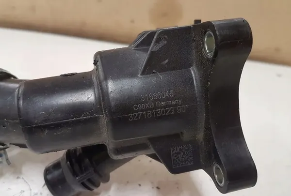 Jäähdytysputki VOLVO V60 2.0L diesel 2019 OEM 31474845 image 6