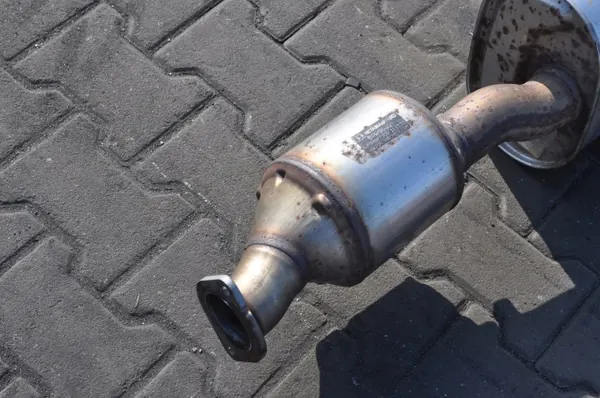 Pot catalytique FORD OEM MB3G-5K224-HD pour Ranger VI image 4