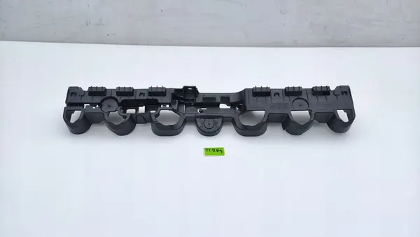 RENAULT CLIO IV 4 HB Suporte de Para-choque Traseiro Central (TC289) image 2