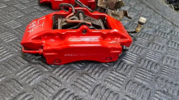 Bromsokset bak vänster+höger OEM Porsche image 5