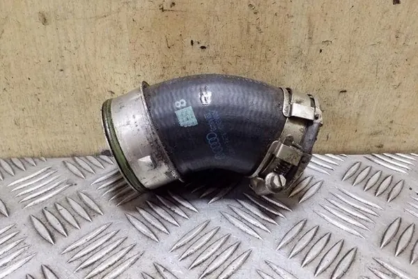 Tubería de intercooler AUDI Q7 3.0L Diesel 2008 image 2