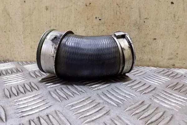 Tubería de intercooler AUDI Q7 3.0L Diesel 2008 image 3