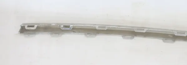 OEM 5TA853146 Bumperstrip Achterkant VW Touran image 9