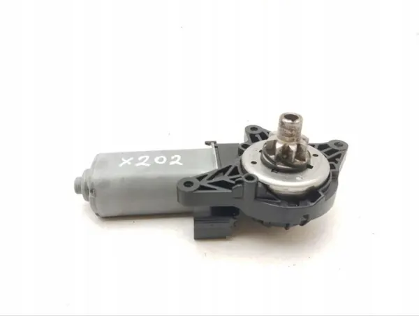 Moteur de siège Chrysler Pacifica 2018 OEM C01839101 image 3