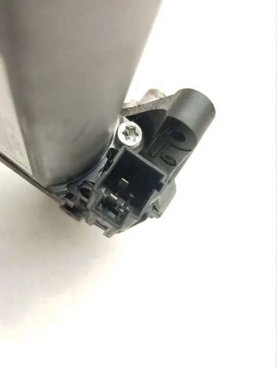 Moteur de siège Chrysler Pacifica 2018 OEM C01839101 image 4