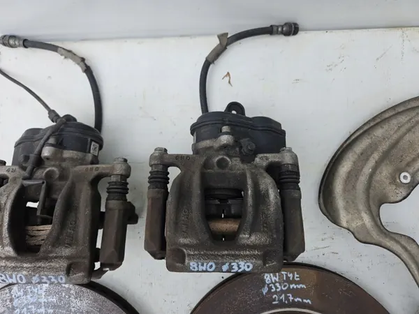 Jarrusatulat Taka OEM 8W0615405AJ/8W0615406AJ image 5