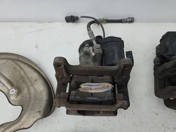 Jarrusatulat Taka OEM 8W0615405AJ/8W0615406AJ image 6