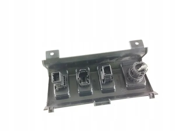 Tomada USB Honda OEM RZV60793 para HR-V 2016 image 3