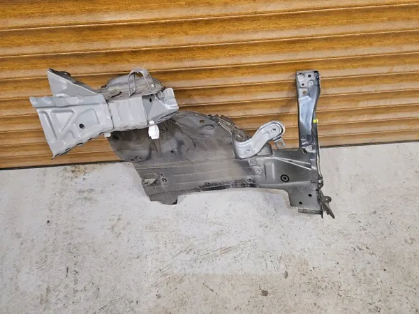 Tocar parts AYGO X 2VK Oikea Sivuhame - Käytetty image 4
