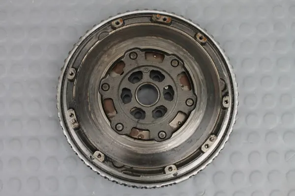 Volante de Dupla Massa Nissan Qashqai J11 1.2 DIG-T 13-21 OEM image 2