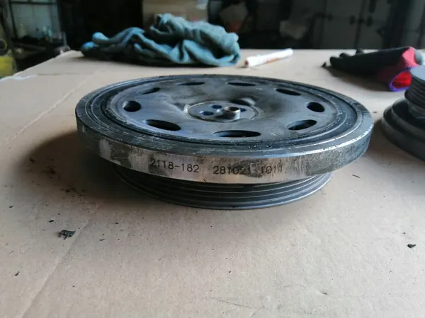 MERCEDES W213 W117 W167 2.0 CDI Polia do virabrequim A6540303500 image 4