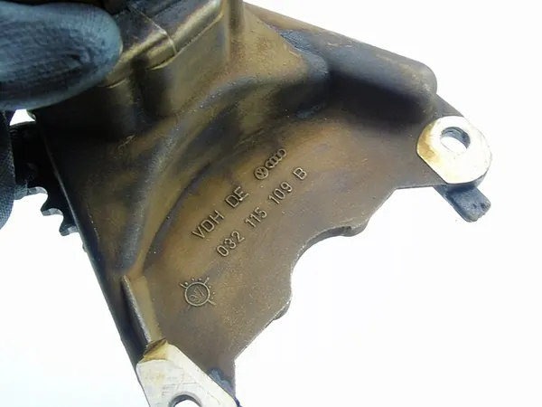 Olje pump 1.4 8V Golf 3 Polo 3 Arosa 032115109B image 6