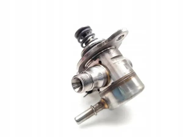 Skoda Octavia högtrycksbränslepump OEM 05E127027 image 4