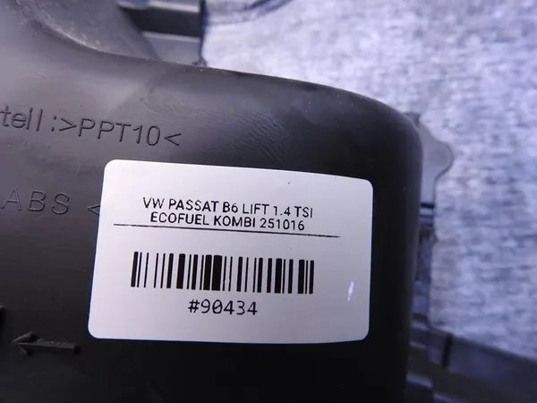 Linke Hintertürverkleidung VW Passat B6 Kombi image 4