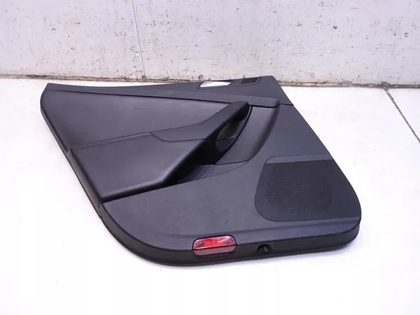 Linke Hintertürverkleidung VW Passat B6 Kombi image 7