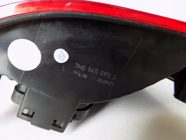 Volkswagen Transporter T5 - Lámpara Trasera Izquierda - 7H0945095J image 5
