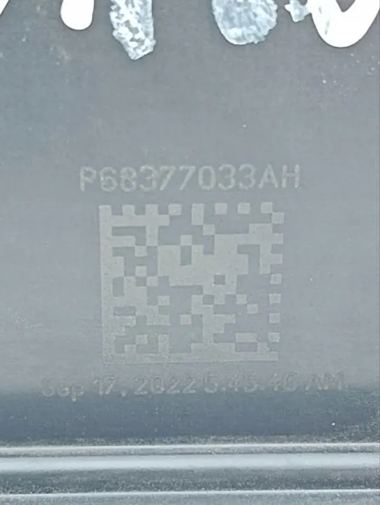 Bouchon de réservoir Jeep OEM 68377033AH - État utilisé image 10
