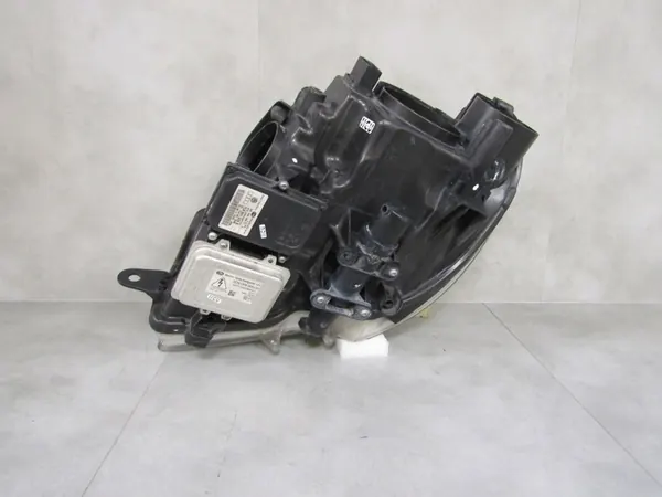 SKODA SUPERB II Xenon Ajovalo Oikea 08-13 OEM 3T1941016E image 3