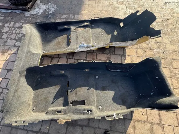 Tapis Audi A6 C6 Noir Soul OEM Occasion image 2