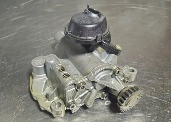 Pompe à huile OEM 06H115105BT pour moteur VW 2.0TFSI image 2