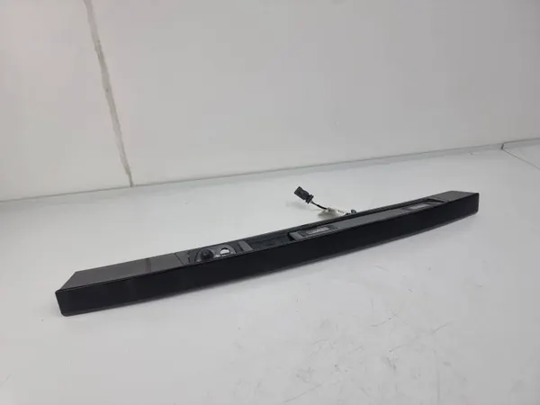 Land Rover Discovery 5 Achterklep Afwerking OEM HY3240406B image 2