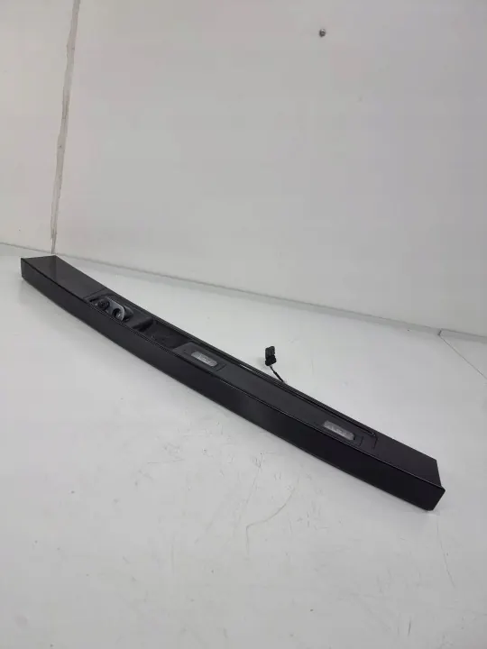 Land Rover Discovery 5 Achterklep Afwerking OEM HY3240406B image 3