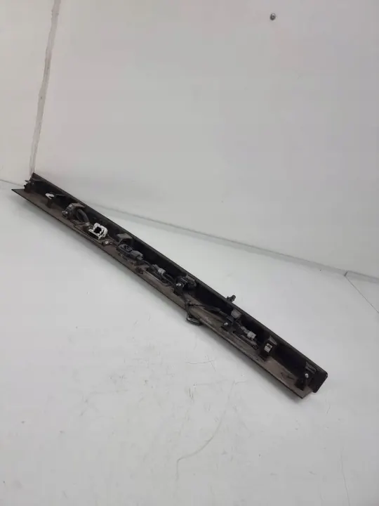 Land Rover Discovery 5 Achterklep Afwerking OEM HY3240406B image 4