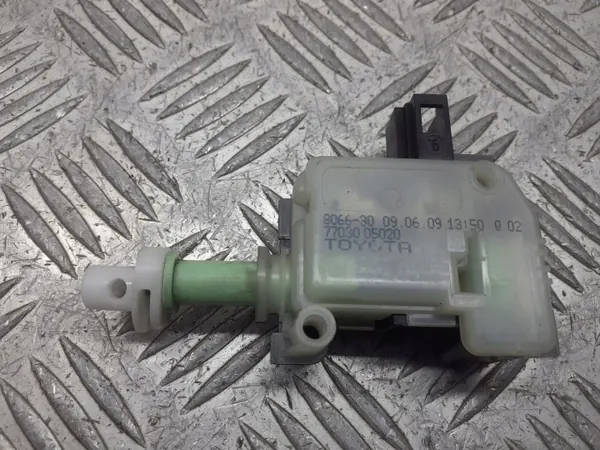 Actionneur trappe à carburant OEM 7703005020 Toyota image 3